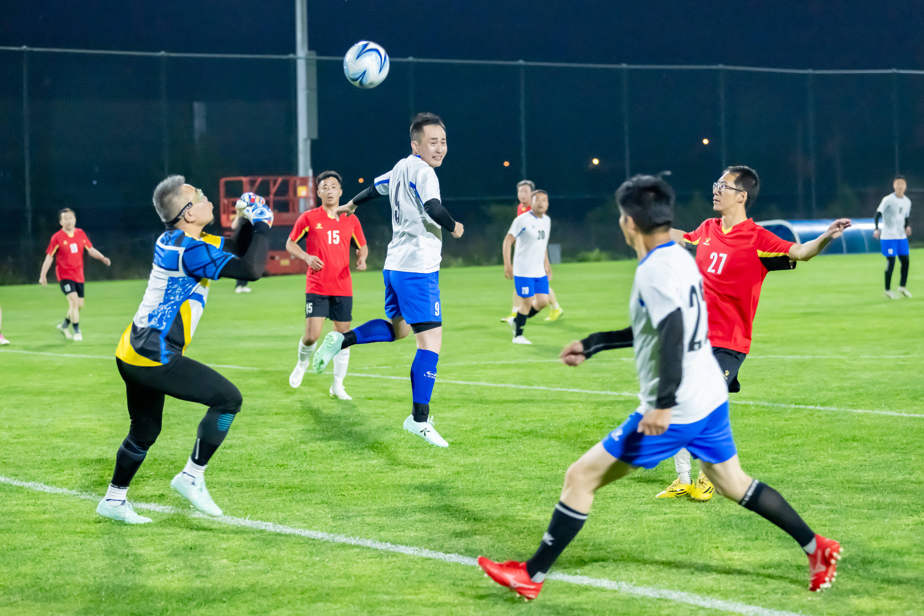 冲突并非首 冲突并非首